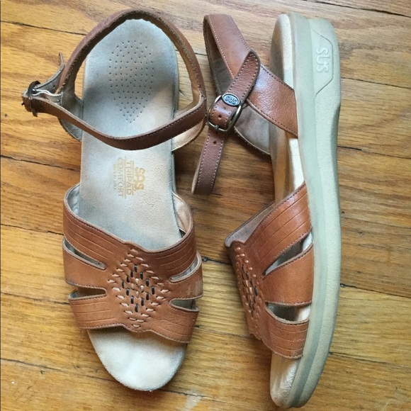comfortable leather sandals